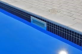 Piscina vazando: como detectar o vazamento e consertar